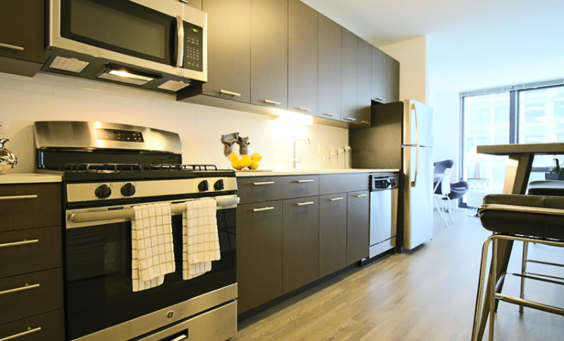 65 W Erie St - Photo 6 of 13