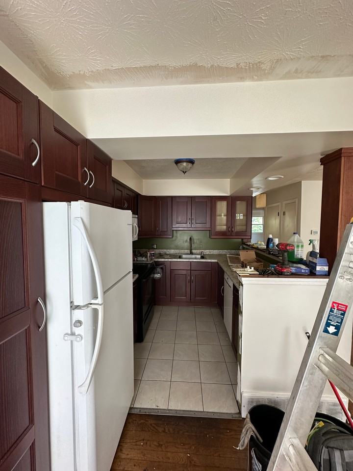 1244 Alexandria Dr #B - Photo 3 of 16
