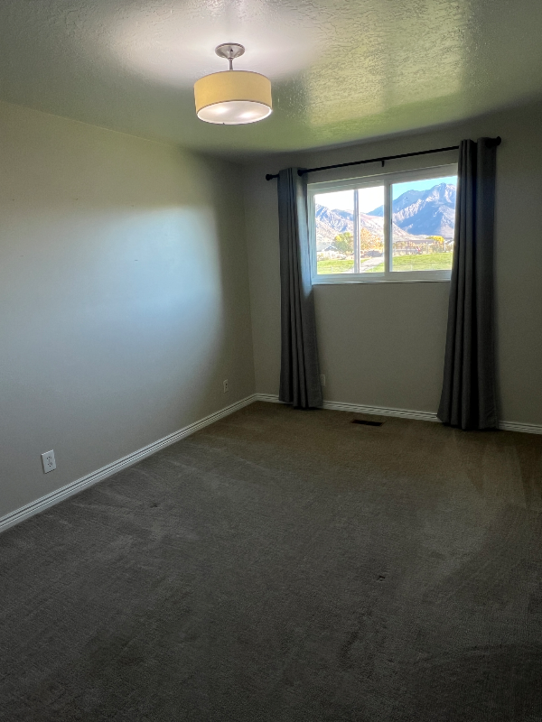 222 Independence Blvd - Photo 6 of 8