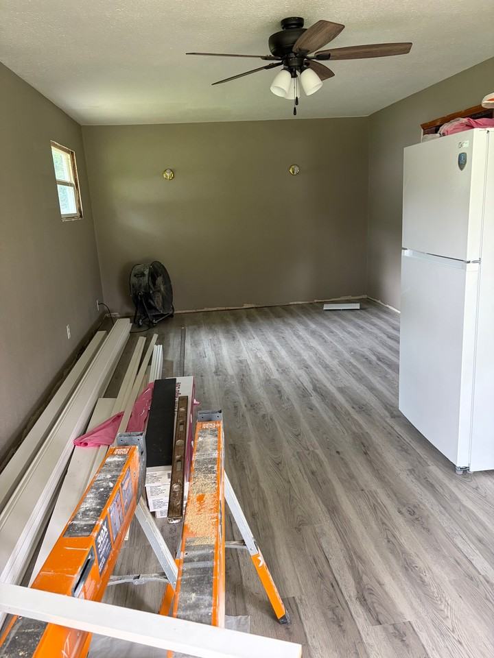1205 Ray St - Photo 4 of 17