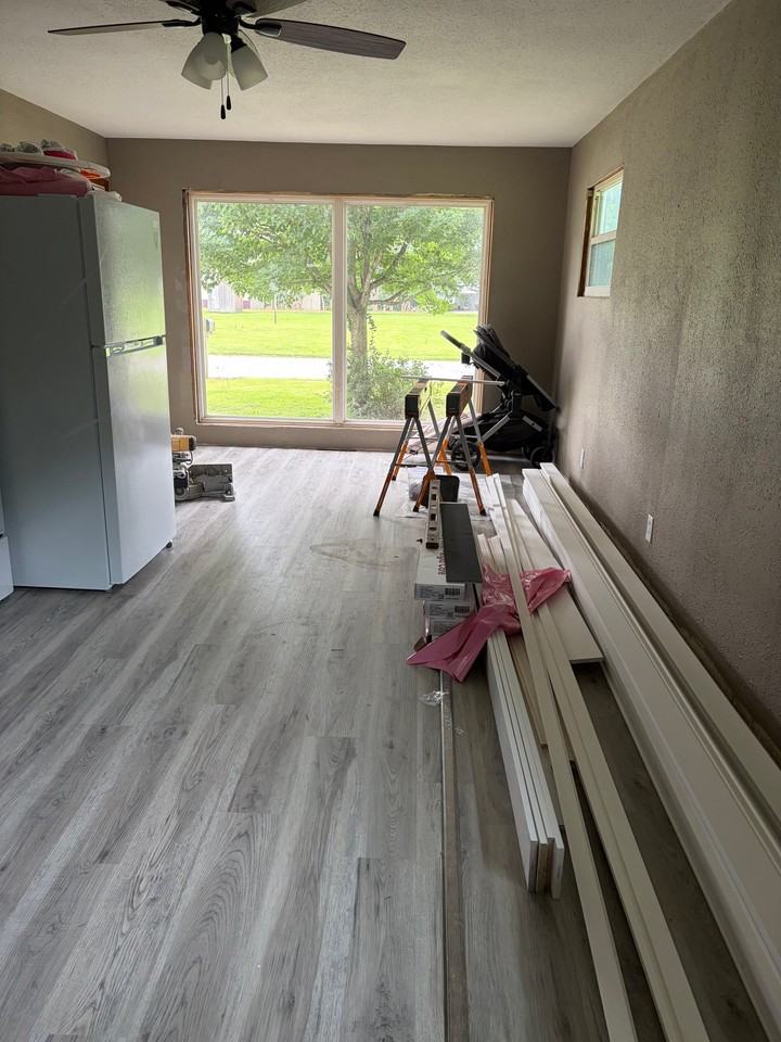 1205 Ray St - Photo 5 of 17