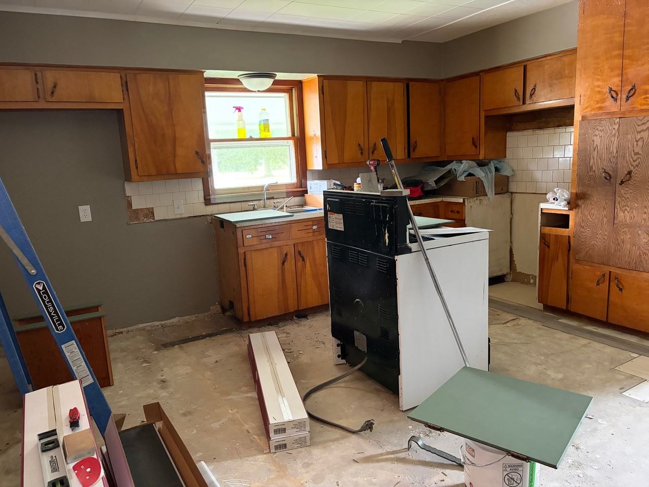 1205 Ray St - Photo 6 of 17