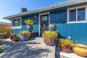featured image of 218 W Bell St #A