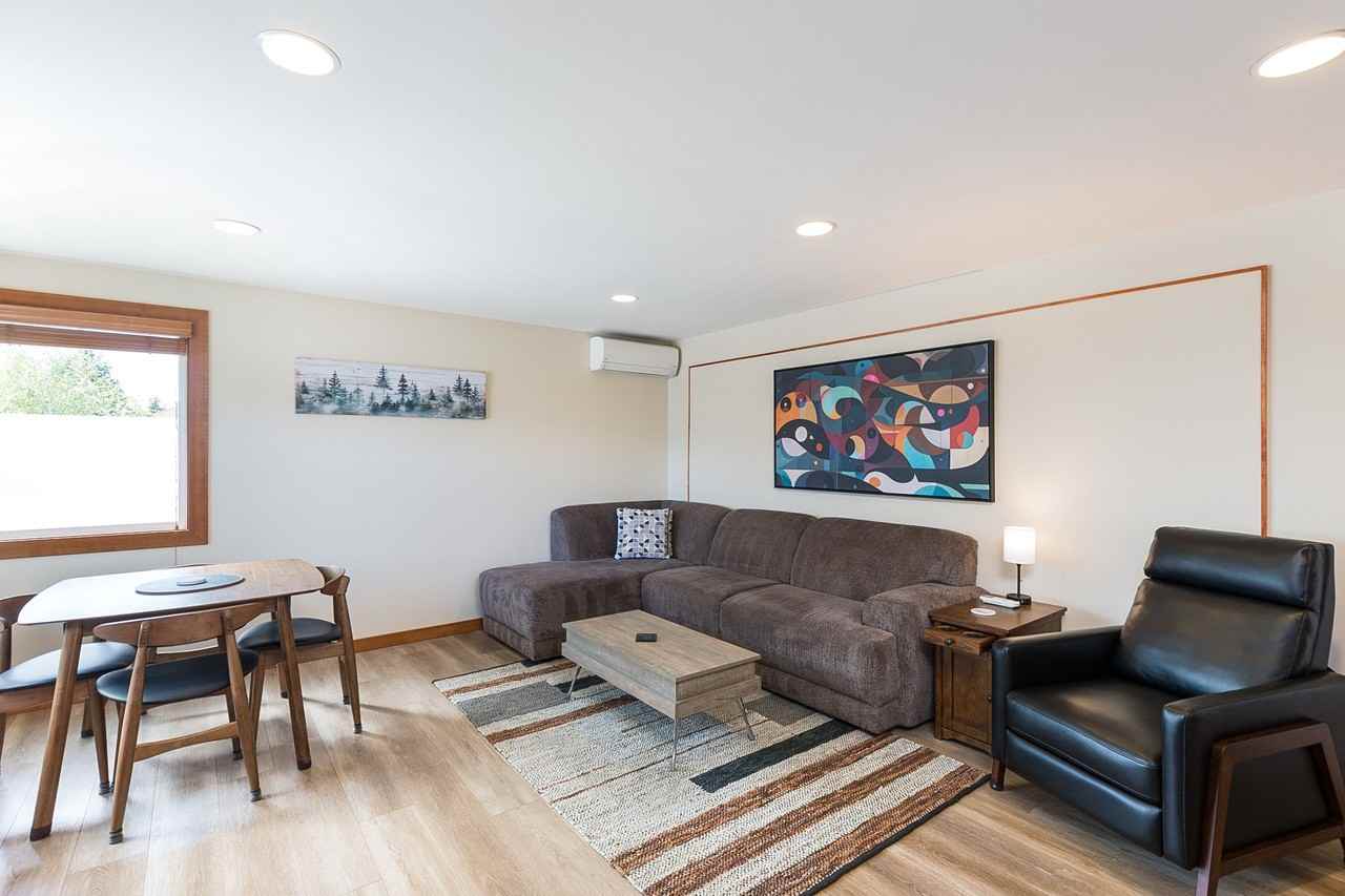 218 W Bell St #A - Photo 2 of 11