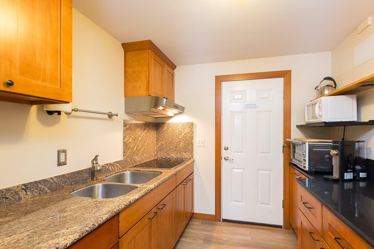 218 W Bell St #A - Photo 5 of 11
