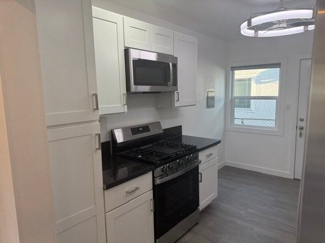 10907 S Burl Ave #A - Photo 4 of 11