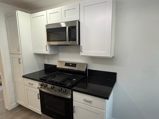 10907 S Burl Ave #A - Photo 5 of 11