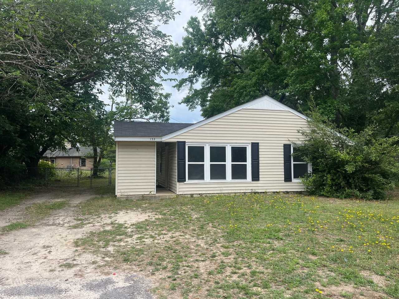 132 Taylor St