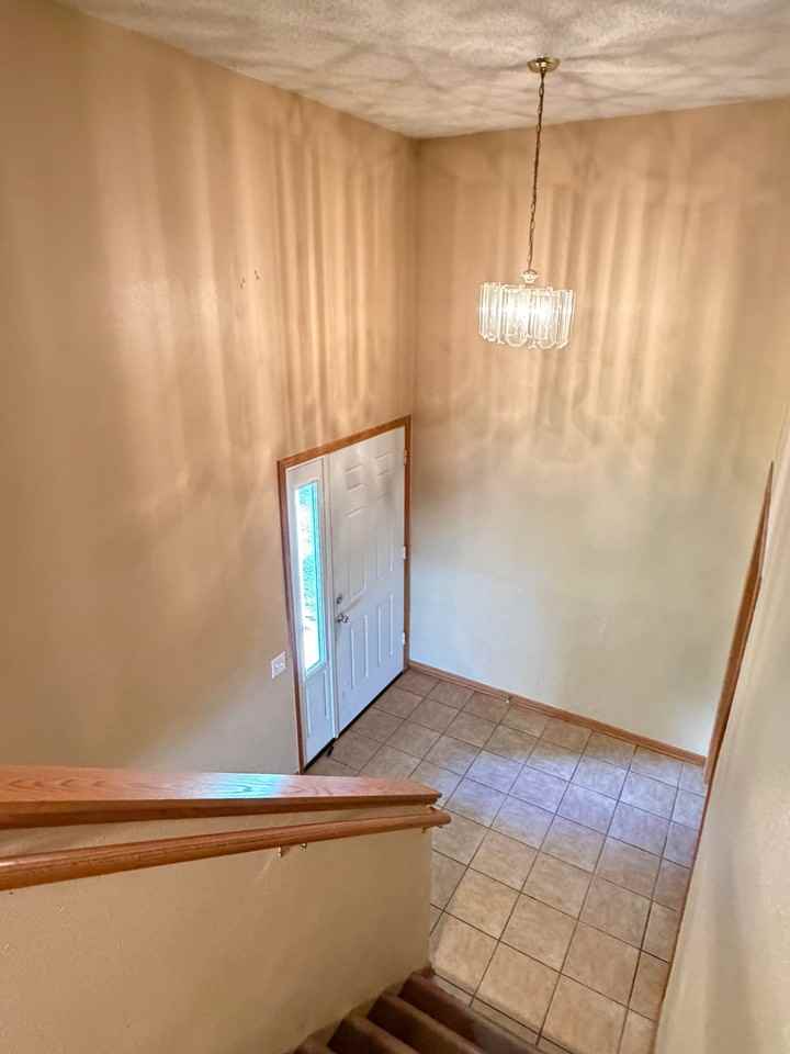 1081 26th Ave Se - Photo 3 of 19