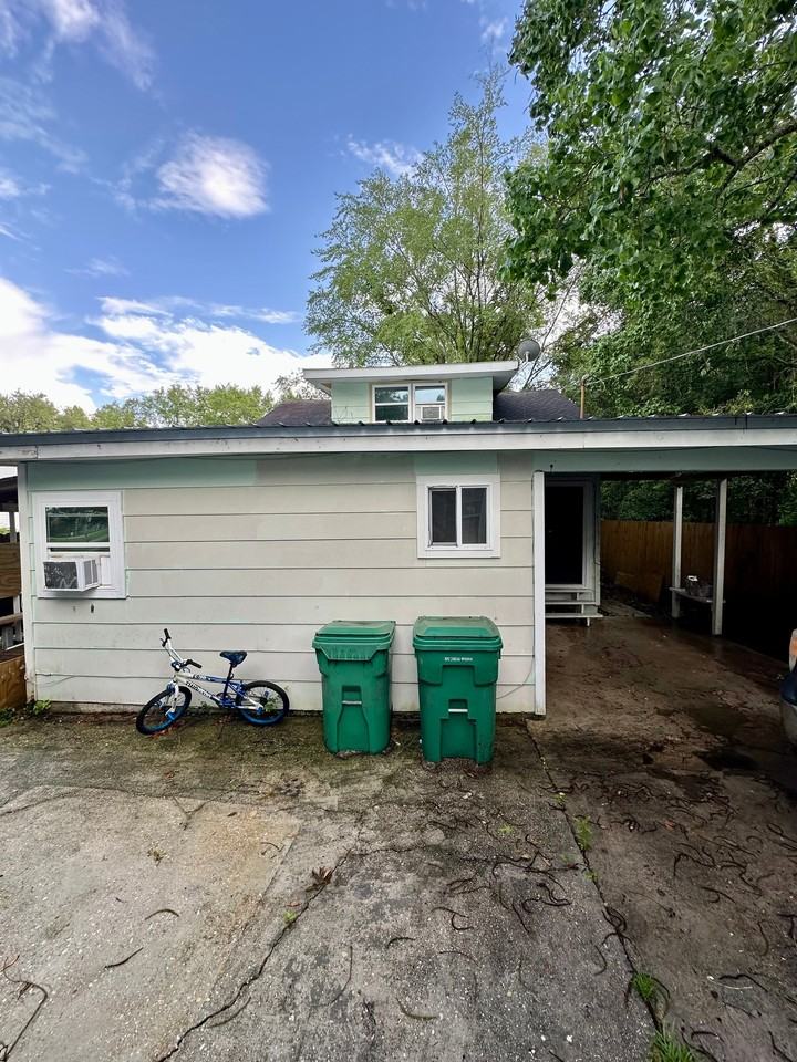 1810 Monroe St #1 - Photo 2 of 19