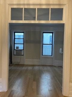 340 W 19th St #21 - Photo 5 of 12