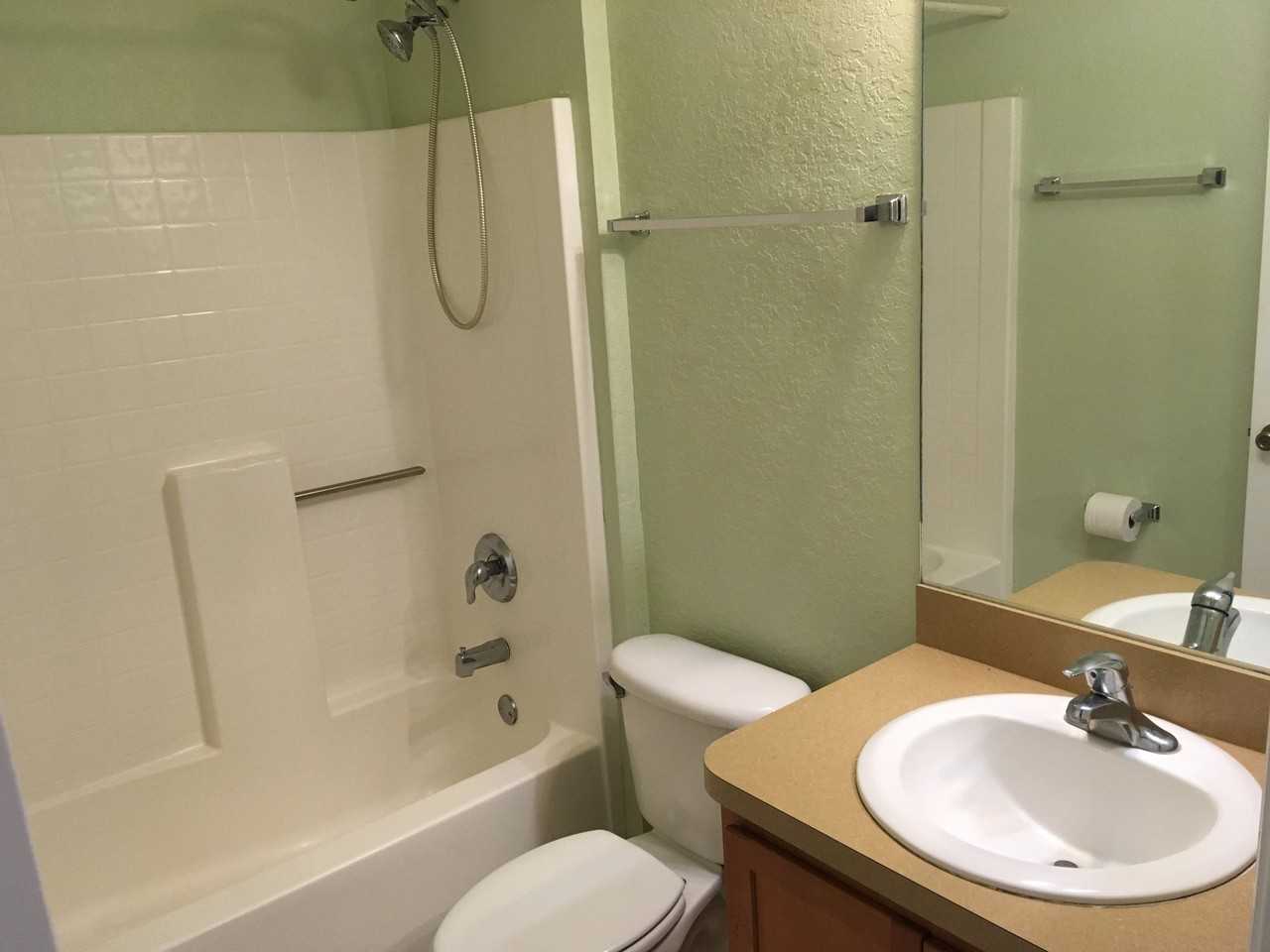 4605 Midland St - Photo 6 of 7