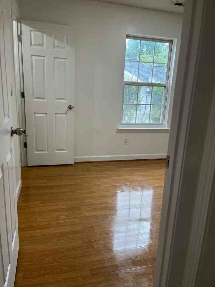 1819 Arligton Ave - Photo 4 of 9