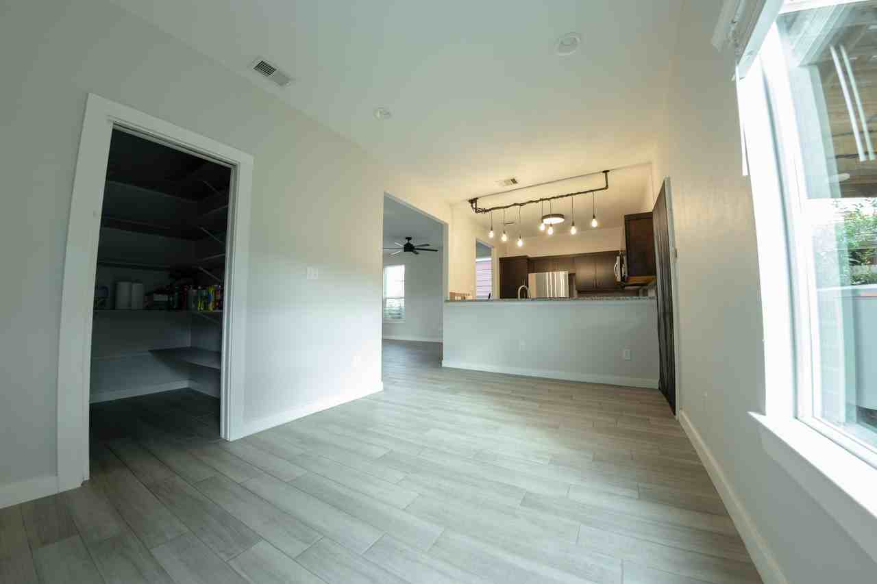 1039 Hillstar St - Photo 6 of 20