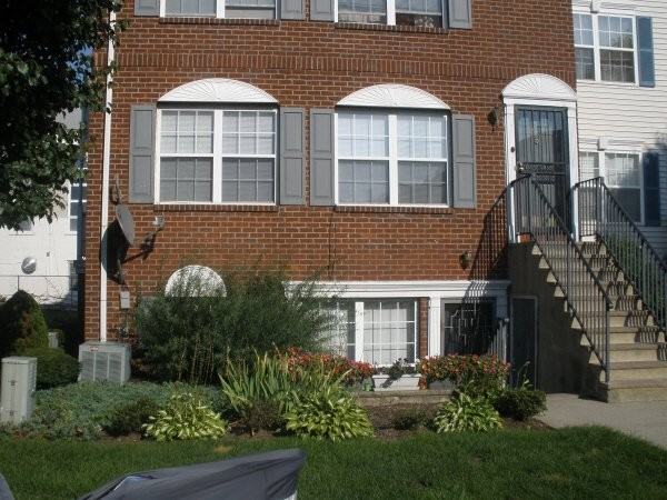 274 Matthews Dr - Photo 2 of 16