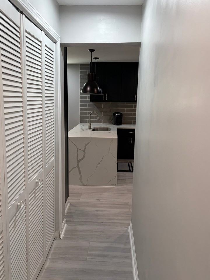 665 S Preston Ct #B - Photo 6 of 15