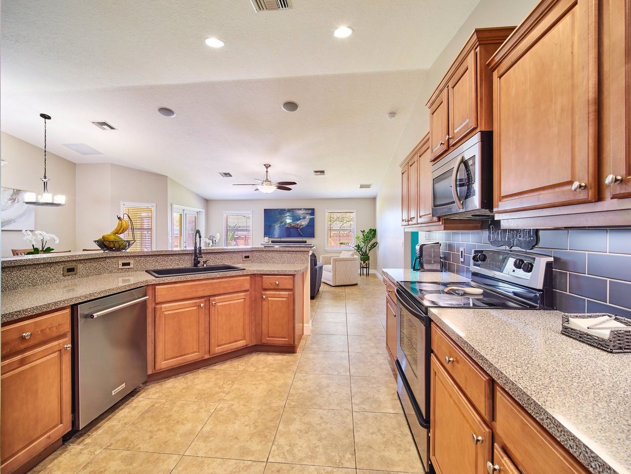 743 Sw Mccoy Ave - Photo 5 of 12
