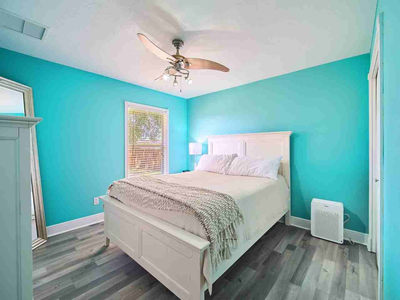 743 Sw Mccoy Ave - Photo 7 of 12