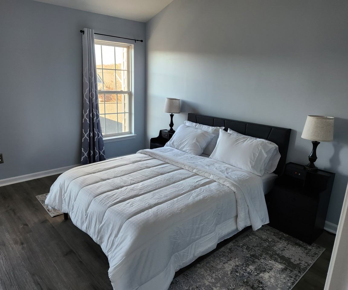 2068 Lockwood Dr - Photo 3 of 20