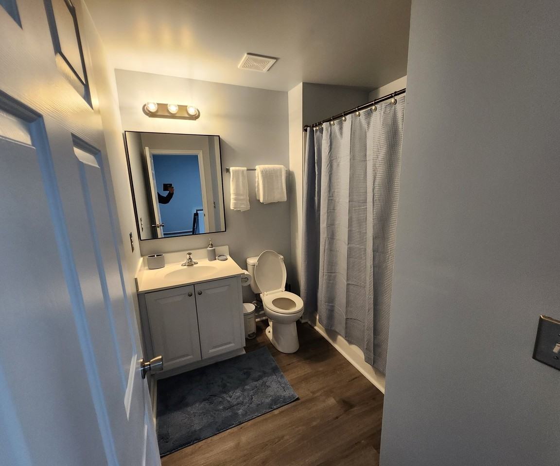 2068 Lockwood Dr - Photo 7 of 20
