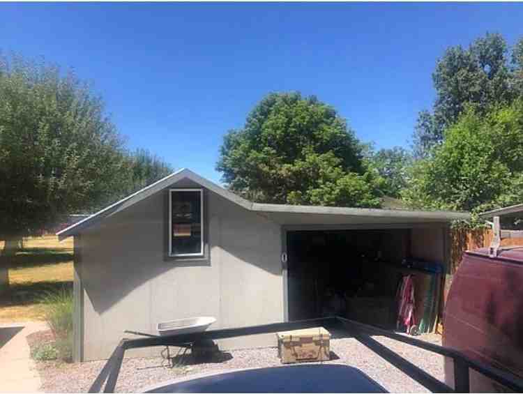 3928 Crest St - Photo 2 of 10