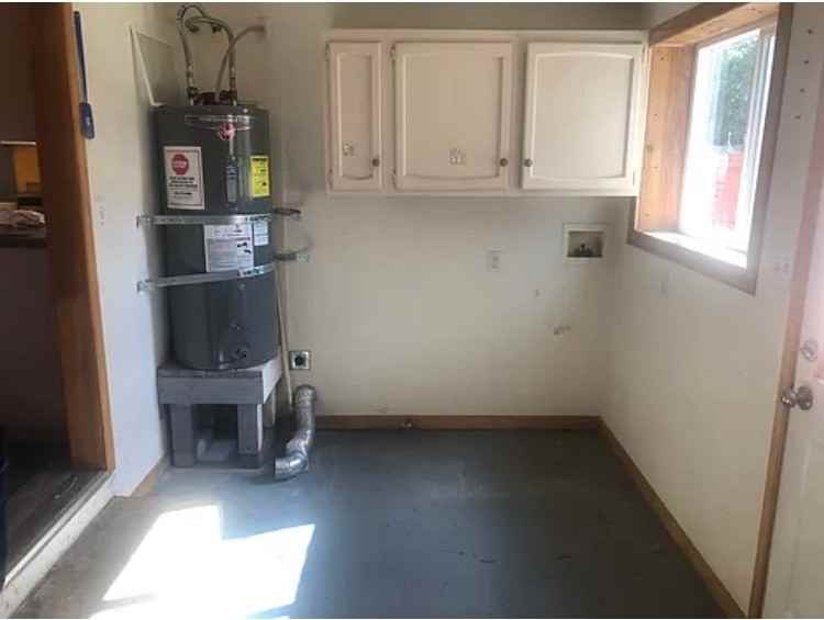 3928 Crest St - Photo 3 of 10