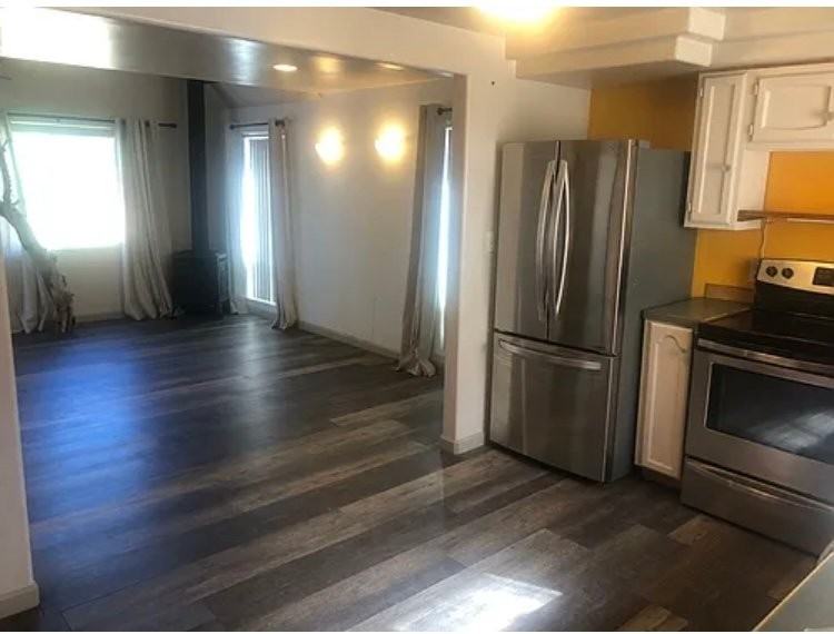 3928 Crest St - Photo 5 of 10