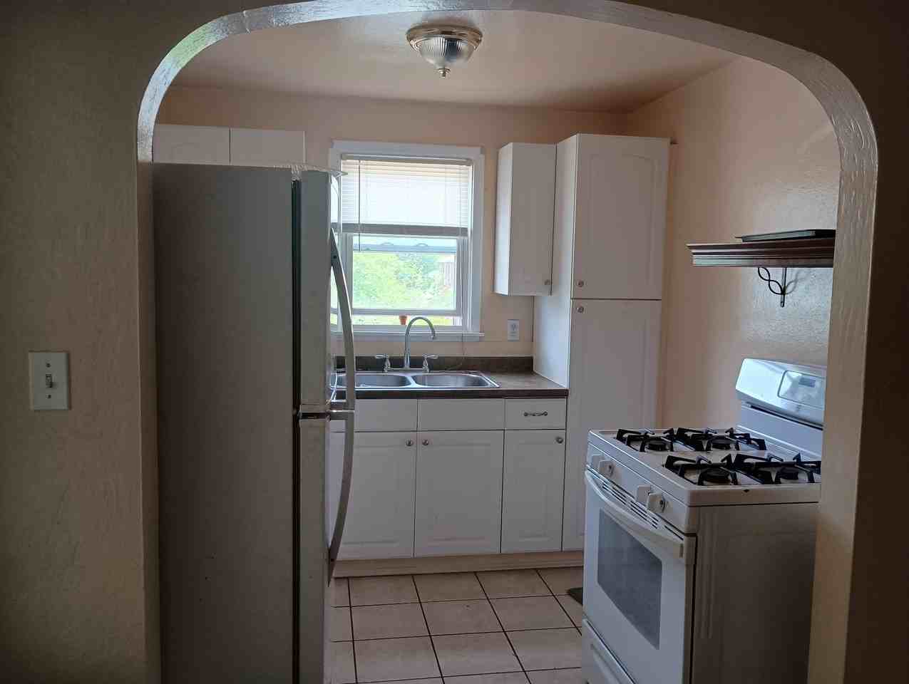 3447 James St #4 - Photo 3 of 6