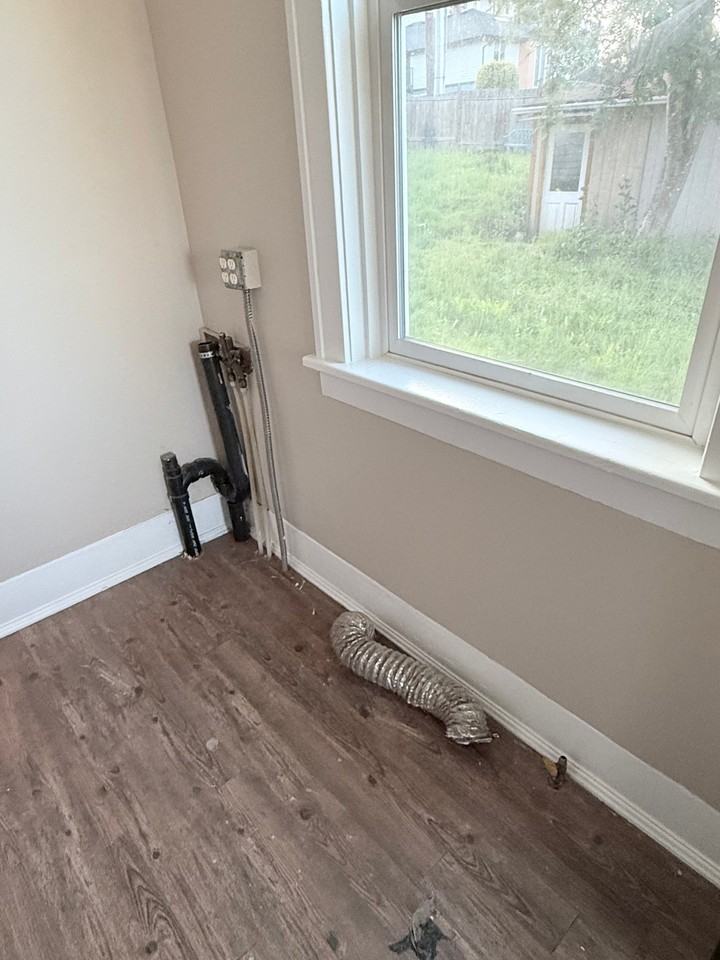 906 E Marine View Dr #1 - Photo 7 of 8