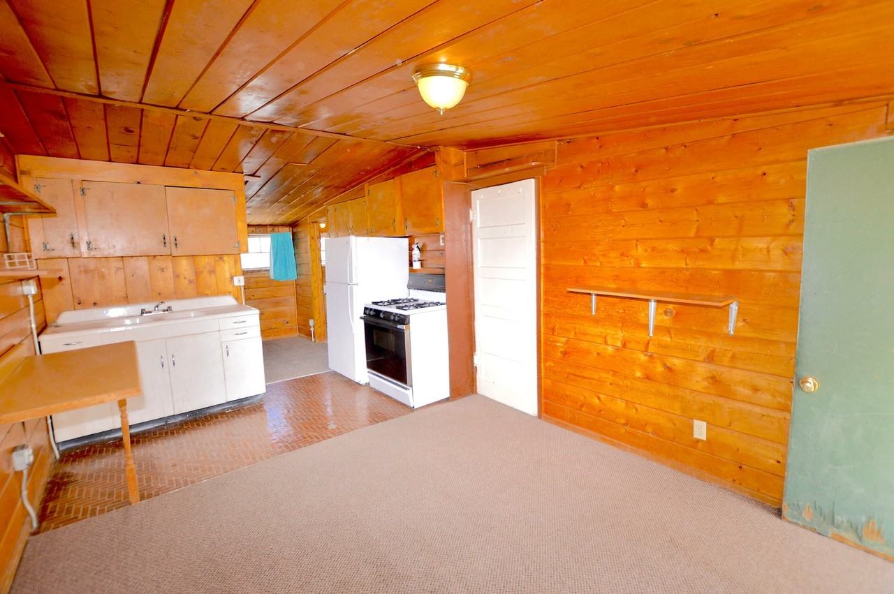 1206 W Tomichi Ave #4 - Photo 2 of 8