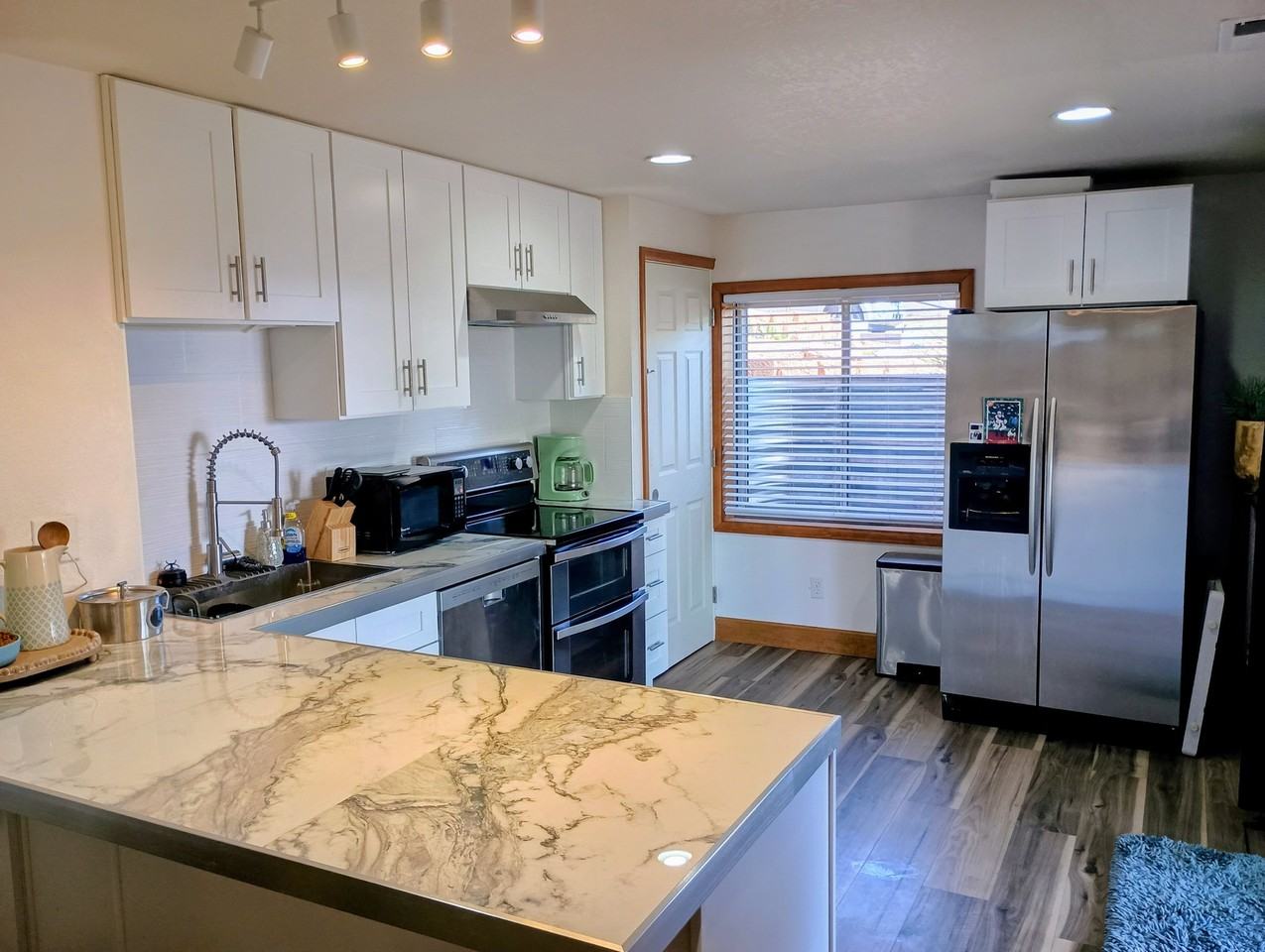 4899 N Mesa Dr - Photo 3 of 9