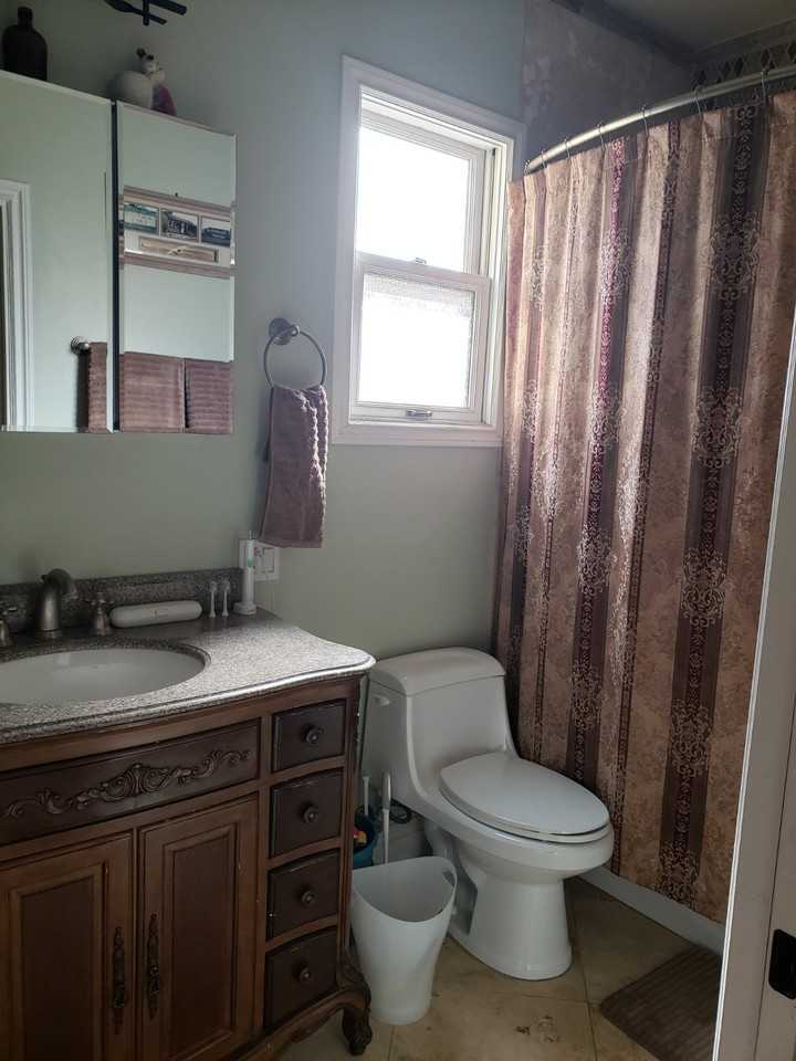 429 Lake St - Photo 5 of 9