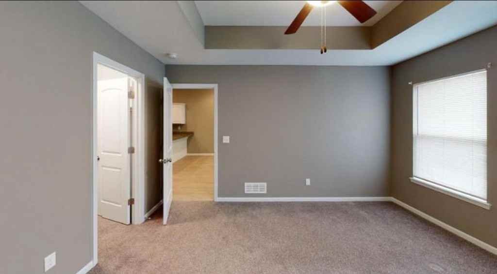 200 Sw Laurel Dr - Photo 5 of 10