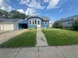 featured image of 217 E 14th St N