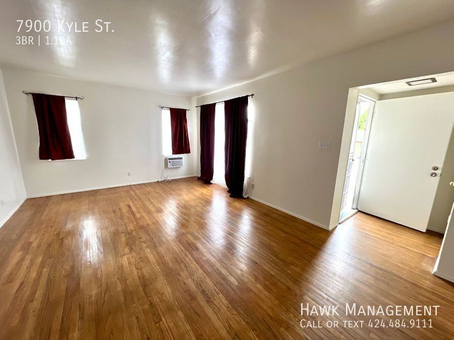 7900 Kyle St - Photo 4 of 18