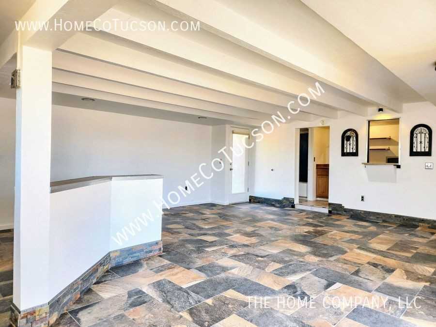 7424 N La Canada Dr - Photo 6 of 26