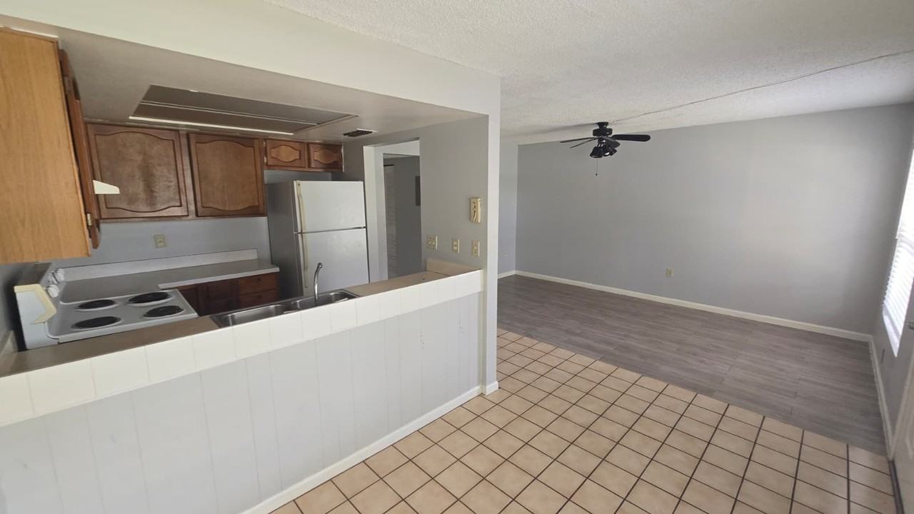 1802 Barton Dr, Kissimmee 34741 - Photo 3 of 14