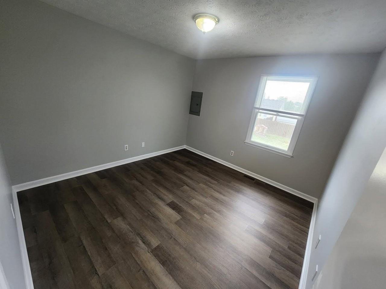 100 Beth Drive - Photo 7 of 10