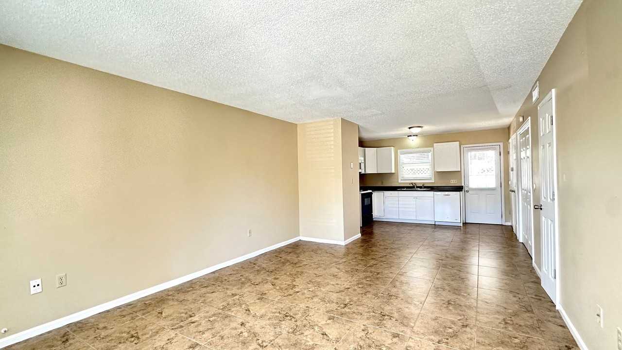 835A Ellen St - Photo 6 of 21