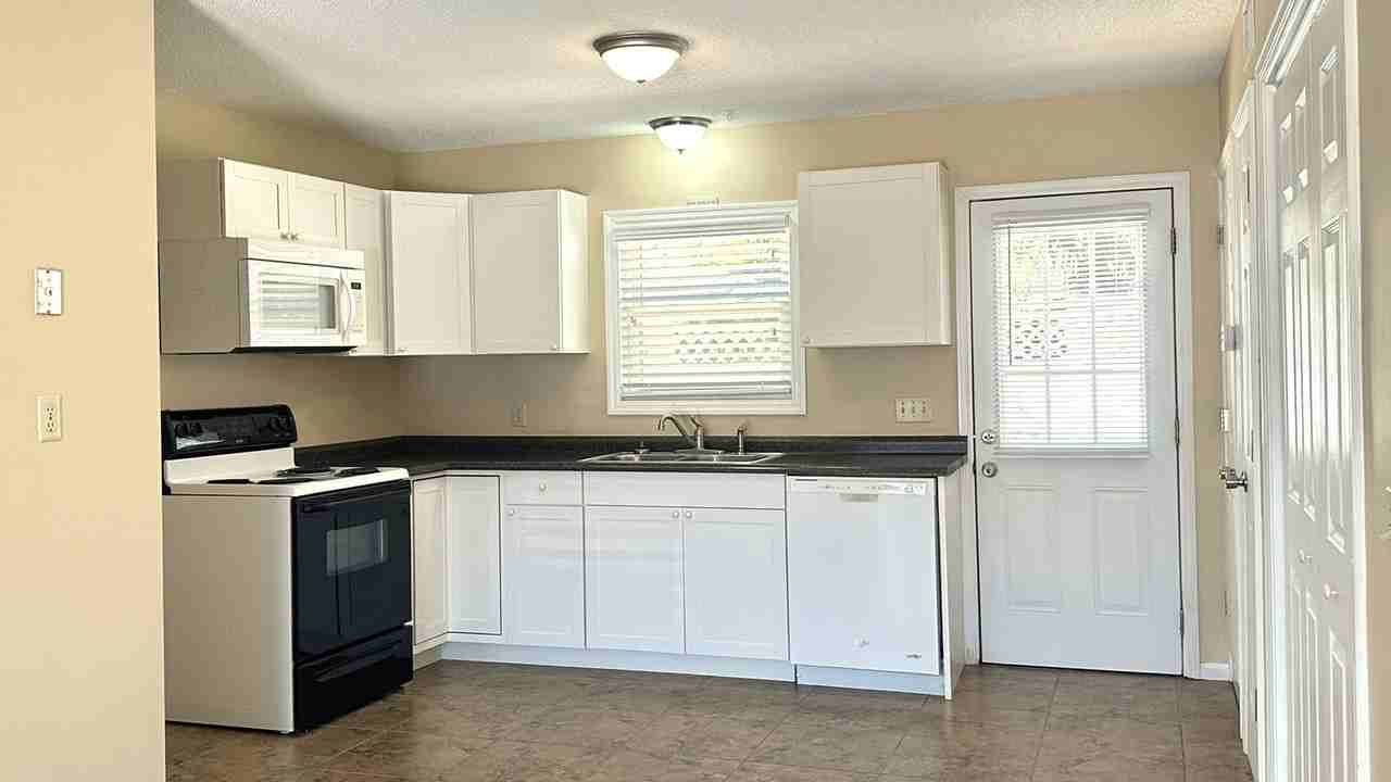 835A Ellen St - Photo 7 of 21
