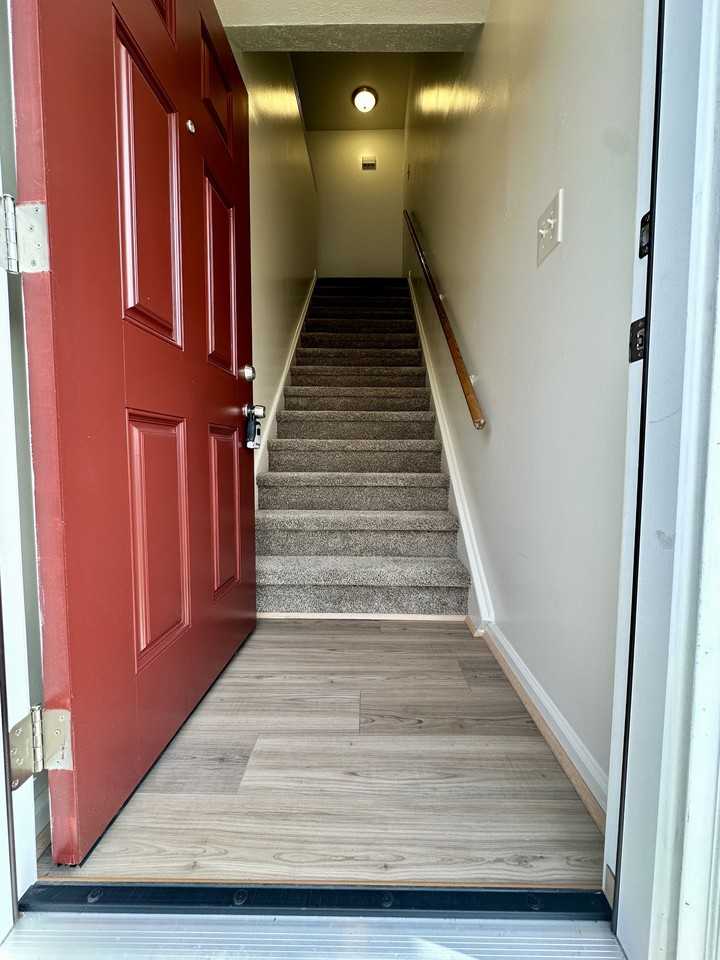 2010 E. Pembroke Ave - Photo 2 of 23