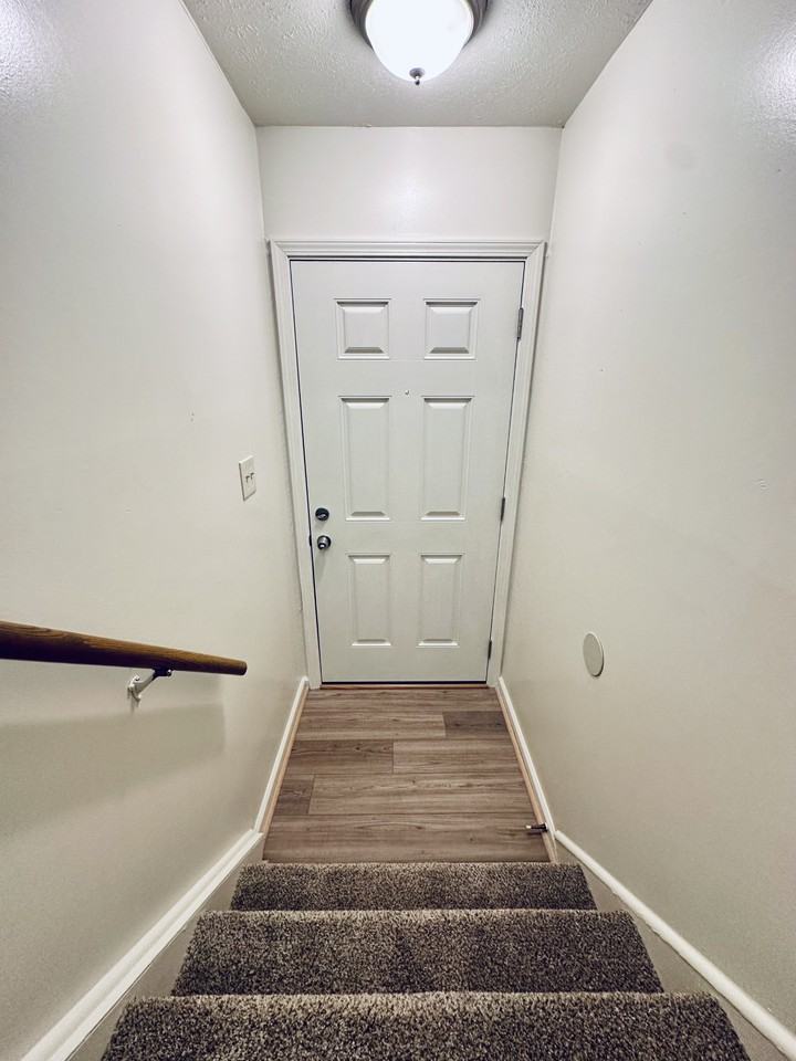 2010 E. Pembroke Ave - Photo 3 of 23