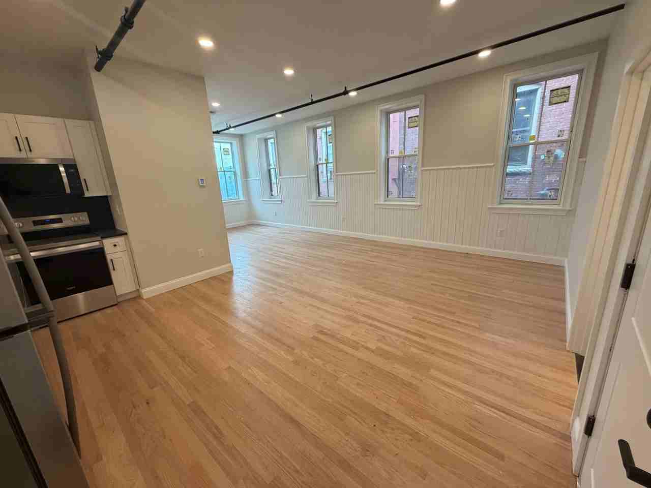 38 Washington St - Photo 4 of 9