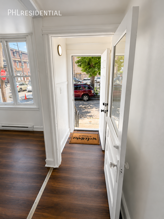 2203 Yelland St - Photo 2 of 5