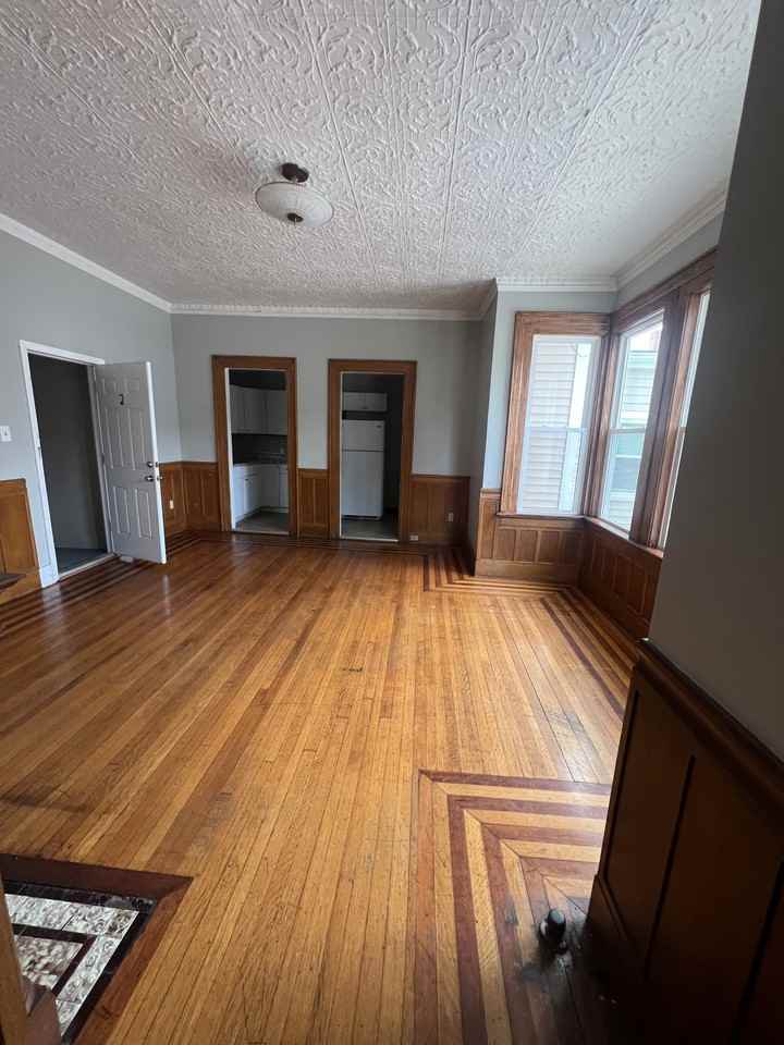172 Pine Street - Photo 3 of 7