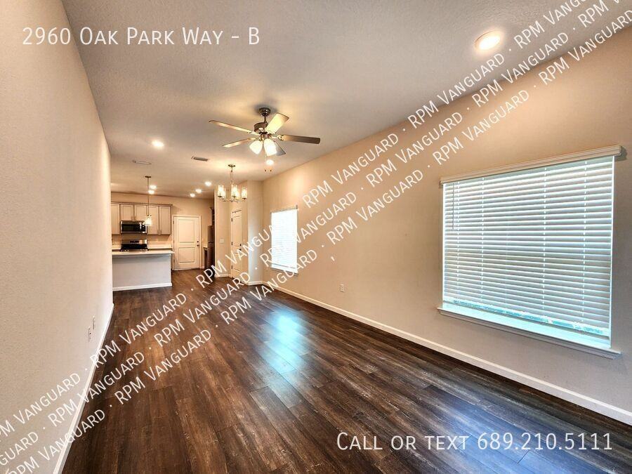 2960 Oak Park Way #B - Photo 6 of 20