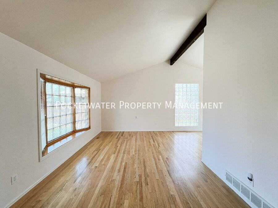 5452 Blackhawk Rd - Photo 5 of 25