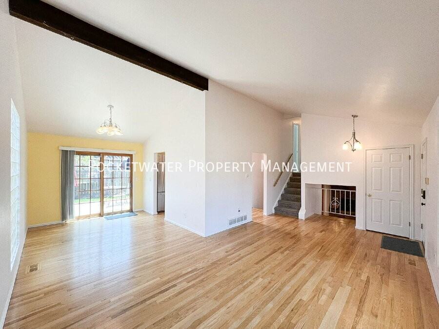 5452 Blackhawk Rd - Photo 6 of 25