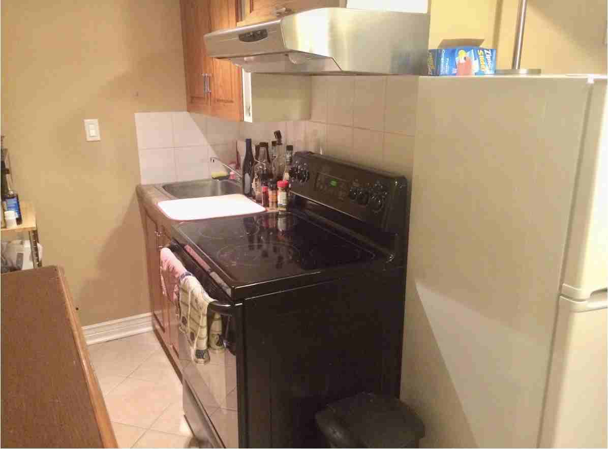52 Colbourne St #B - Photo 3 of 5