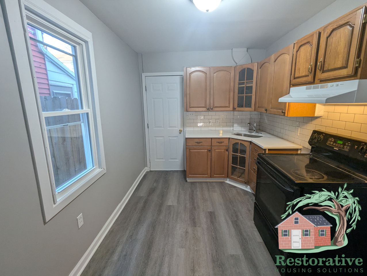 1321 Birch St - Photo 3 of 13